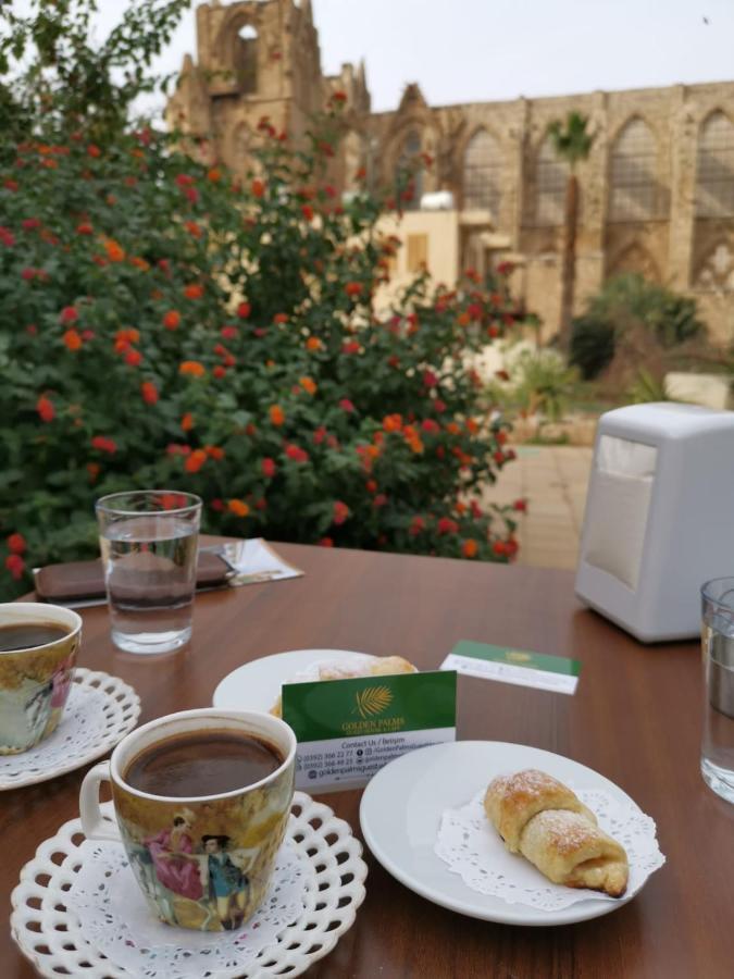 Golden Palms Guest House & Cafe فاماغوستا المظهر الخارجي الصورة