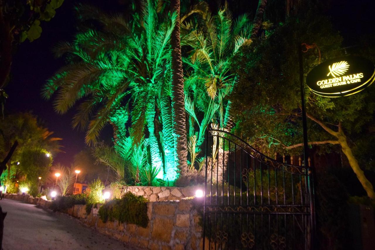 Golden Palms Guest House & Cafe فاماغوستا المظهر الخارجي الصورة