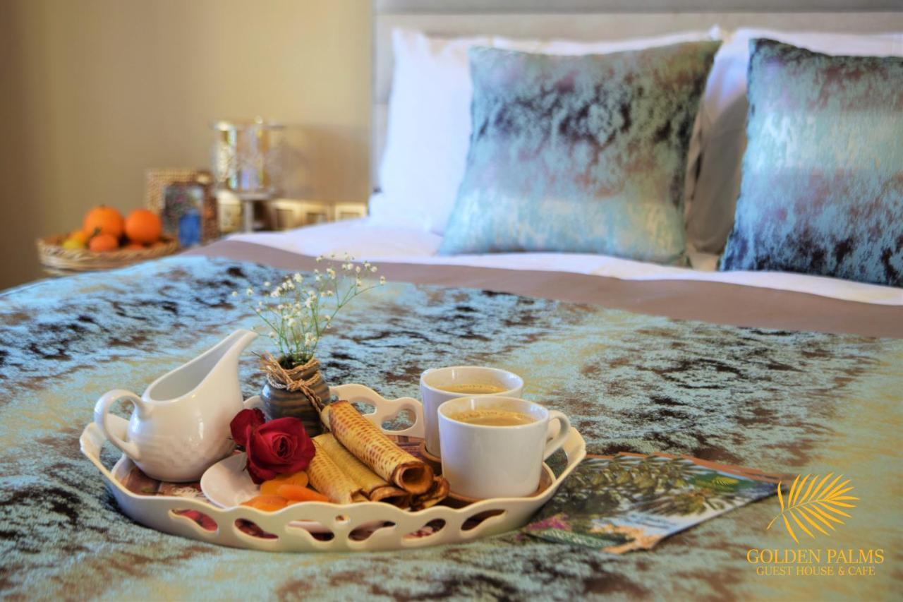 Golden Palms Guest House & Cafe فاماغوستا المظهر الخارجي الصورة
