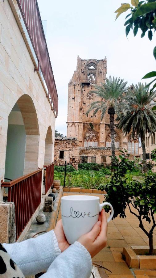 Golden Palms Guest House & Cafe فاماغوستا المظهر الخارجي الصورة